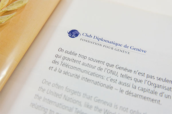DB International, magazine de la diplomatie et du business international. Création Yesonyva studio de communication et graphisme.